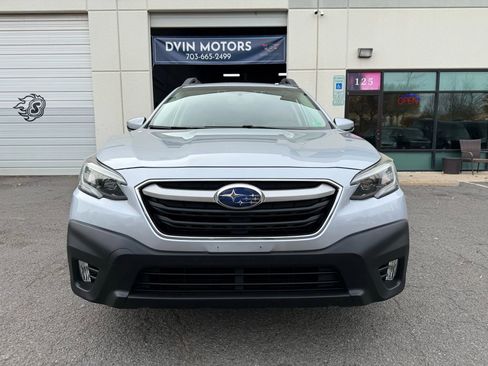 Used 2020 Subaru Outback Premium image 6