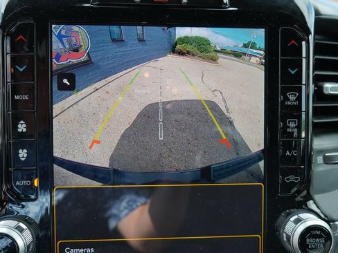 Used 2024 RAM 1500 Big Horn AWD/4WD image 28