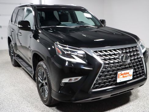 Used 2023 Lexus GX 460 Premium w/ Premium Package image 5