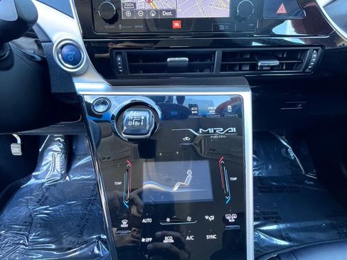 Used 2016 Toyota Mirai FWD image 17