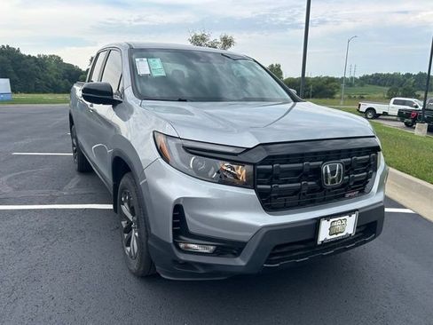 Used 2024 Honda Ridgeline Sport image 16