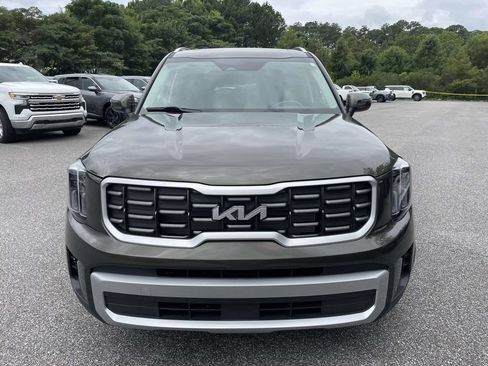 Used 2025 Kia Telluride S FWD image 8