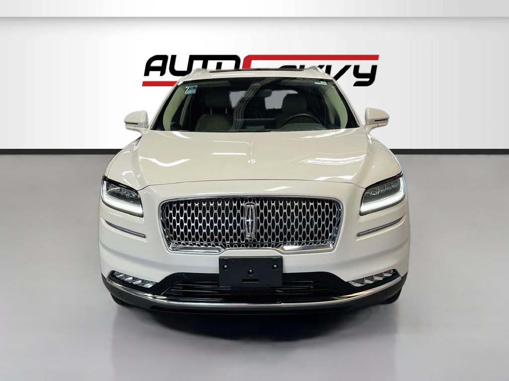 Used 2023 Lincoln Nautilus Reserve w/ Equipment Group 202A AWD/4WD image 2