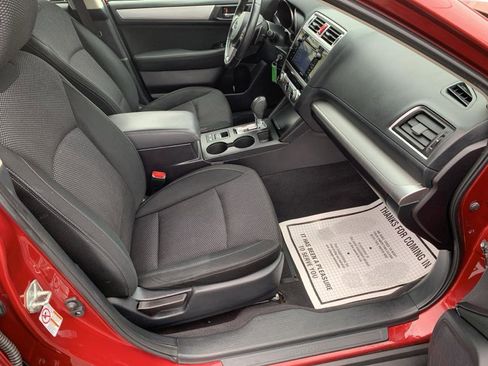 Used 2017 Subaru Outback 2.5i Premium image 12