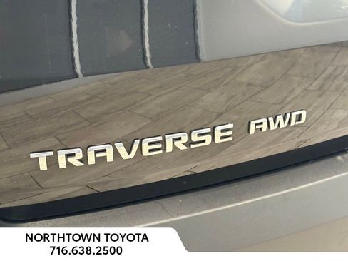 Used 2020 Chevrolet Traverse LS image 9