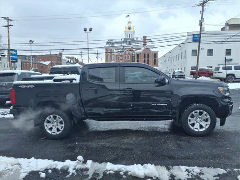 Used 2022 Chevrolet Colorado LT w/ LT Convenience Package image 4