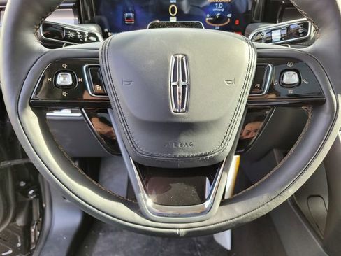 New 2026 Lincoln Aviator AWD image 20