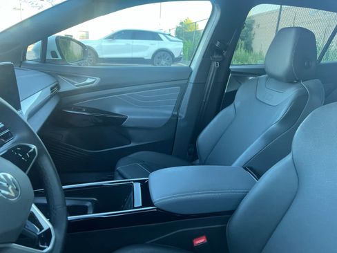 Used 2023 Volkswagen ID.4 Pro S RWD image 6