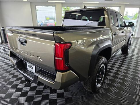Used 2024 Toyota Tacoma TRD Off-Road AWD/4WD image 3