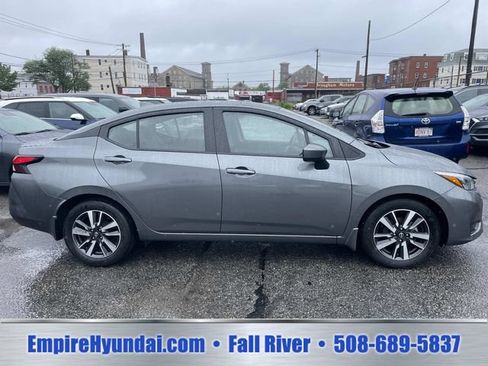Used 2025 Nissan Versa SV w/ Trunk Package FWD image 3