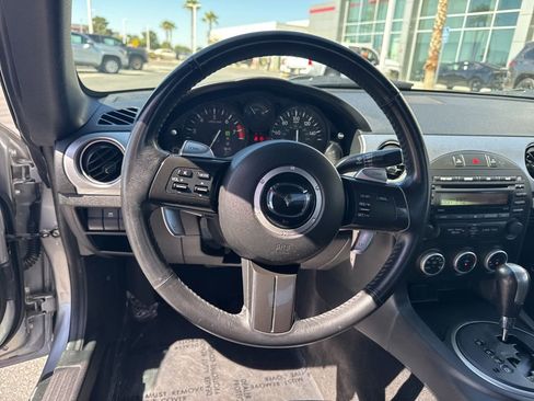 Used 2015 MAZDA MX-5 Miata Club RWD image 13