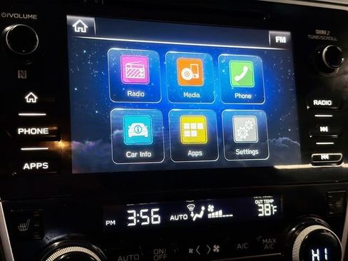 Used 2018 Subaru Outback 2.5i Premium image 14