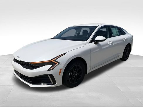 New 2026 Kia K5 LXS FWD image 4