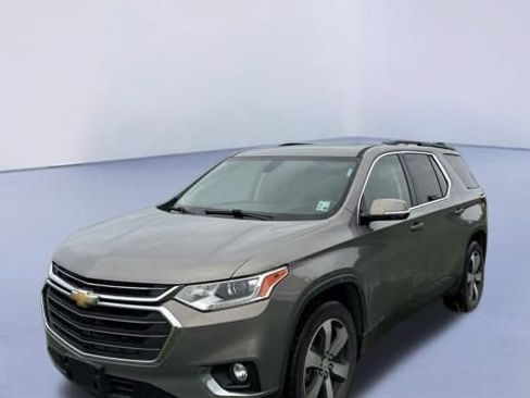 Used 2019 Chevrolet Traverse LT w/ LT Premium Package FWD image 1