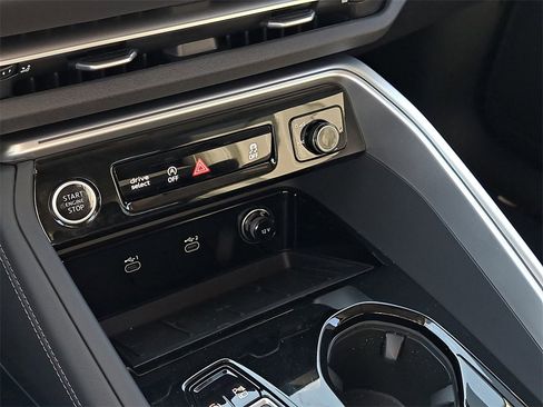 New 2025 Audi Q5 Premium Plus image 14