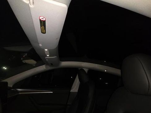 Used 2024 Tesla Model Y Long Range image 10