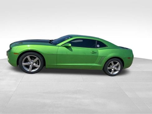 Used 2010 Chevrolet Camaro LT RWD image 23