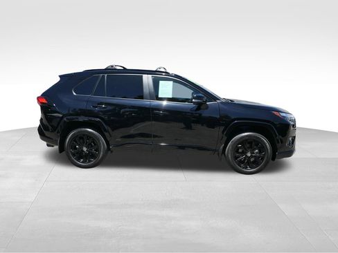 Used 2024 Toyota RAV4 SE w/ Convenience Package AWD/4WD image 2