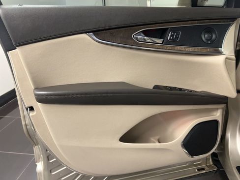 Used 2017 Lincoln MKX Reserve image 26