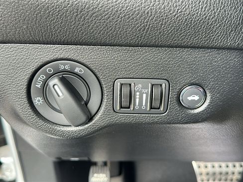 Used 2019 Dodge Challenger R/T Scat Pack RWD image 16