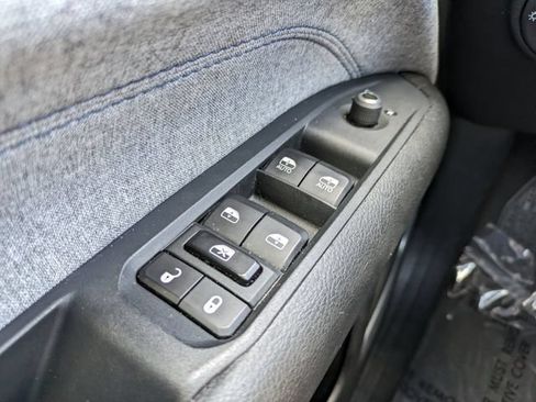 Used 2024 Jeep Compass Latitude AWD/4WD image 21