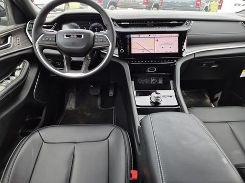 New 2026 Jeep Grand Cherokee L Limited RWD image 20