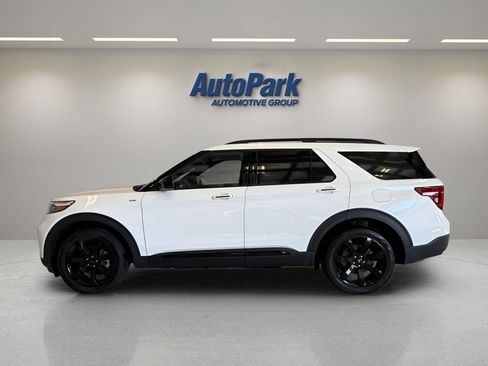 Certified 2024 Ford Explorer ST-Line w/ Class IV Trailer Tow Package AWD/4WD image 4