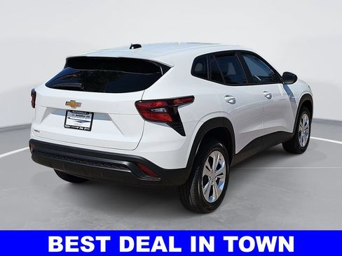 New 2026 Chevrolet Trax LS w/ Driver Confidence Package FWD image 3