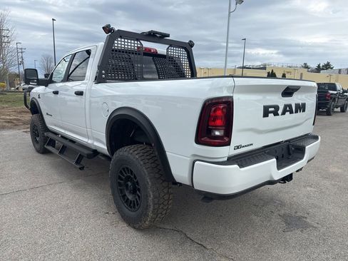 New 2025 RAM 2500 Big Horn AWD/4WD image 3