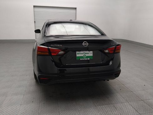 Used 2024 Nissan Altima 2.5 SV FWD image 6