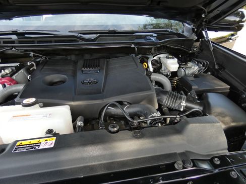 Used 2025 Toyota Tundra Limited image 79