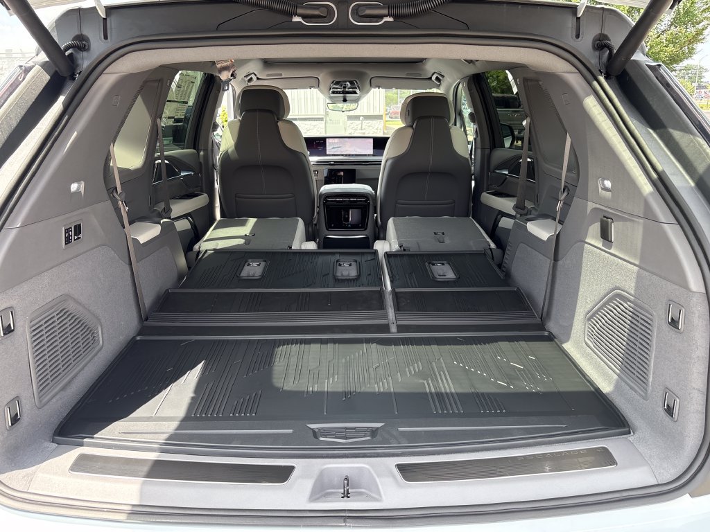 New 2026 Cadillac Escalade IQ AWD Sport 1 w/ LPO, Floor Liner Package image 55