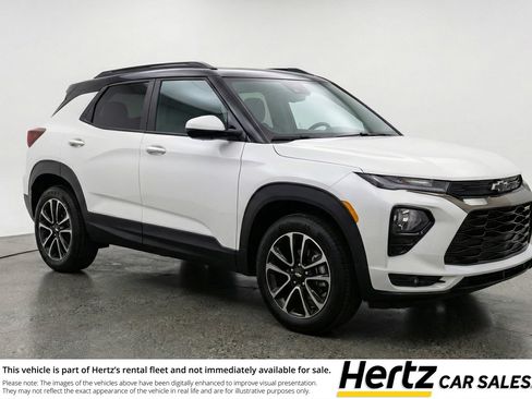 Used 2025 Chevrolet TrailBlazer LT image 1