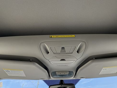 Used 2016 Ford Transit Connect Titanium FWD image 18