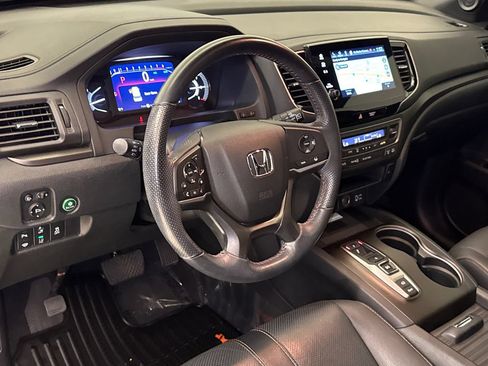 Certified 2022 Honda Passport TrailSport image 19
