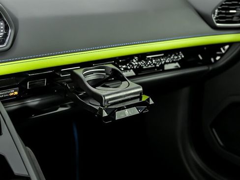 Used 2022 Lamborghini Huracan EVO RWD image 30