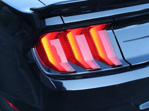 Used 2019 Ford Mustang Bullitt w/ Bullitt Electronics Package RWD image 31