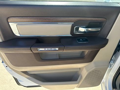 Used 2018 RAM 1500 Laramie w/ Convenience Group AWD/4WD image 21