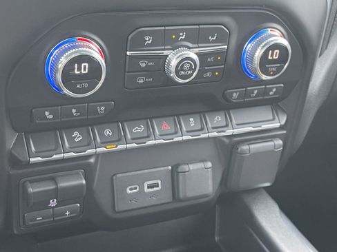 Certified 2021 GMC Sierra 1500 SLT w/ SLT Premium Package image 4