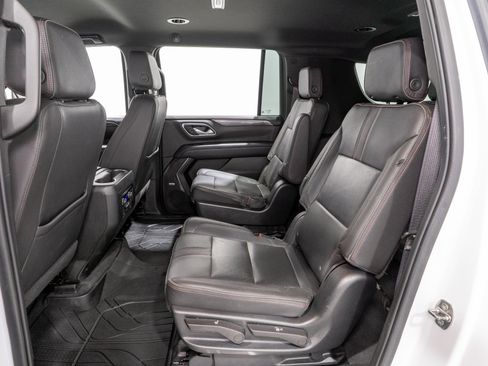 Used 2022 Chevrolet Suburban RST w/ Luxury Package RWD image 31