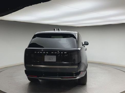 Certified 2025 Land Rover Range Rover SE AWD/4WD image 3