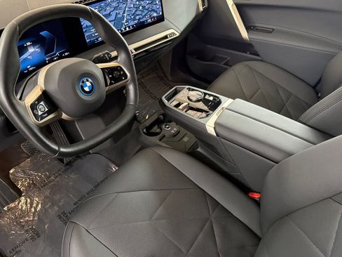 Used 2024 BMW iX xDrive50 w/ Convenience Package AWD/4WD image 11