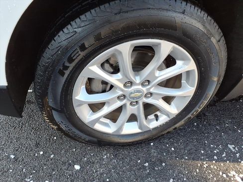 Certified 2021 Chevrolet Equinox LT image 12