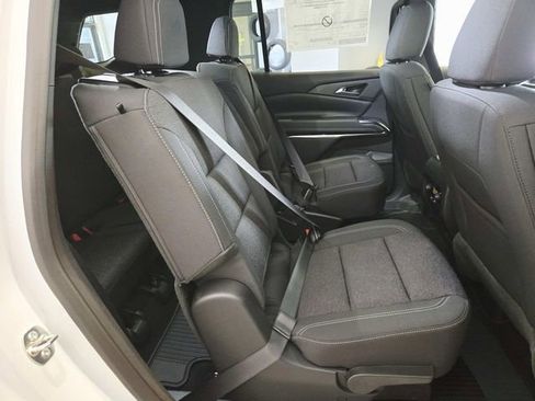 New 2026 Chevrolet Traverse LT image 13