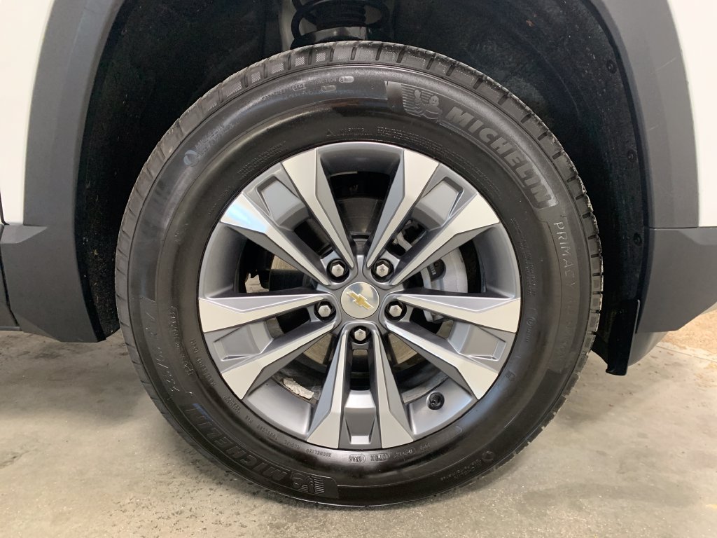 Used 2026 Chevrolet Equinox LT AWD/4WD image 28