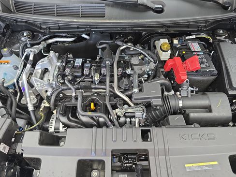 New 2026 Nissan Kicks SR FWD image 29