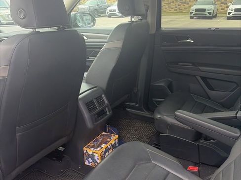 Used 2021 Volkswagen Atlas SEL Premium image 7