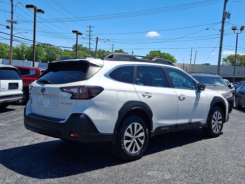 Used 2024 Subaru Outback Premium w/ Popular Package #1 AWD/4WD image 6