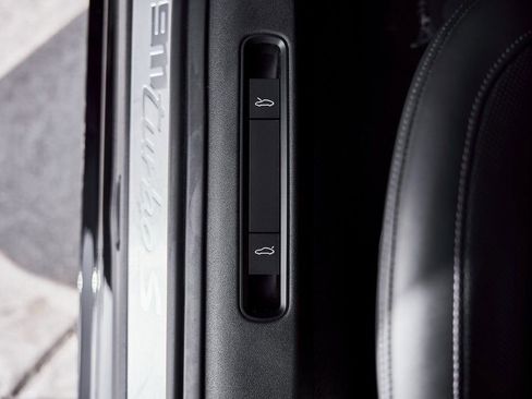 Used 2024 Porsche 911 Turbo S image 33