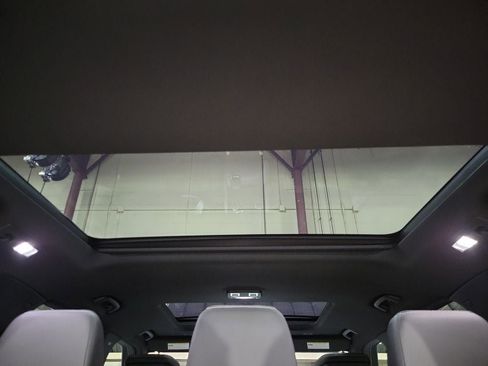 New 2026 Land Rover Discovery Dynamic SE AWD/4WD image 28